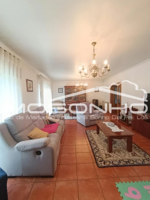 Moradia T4 para Venda em Marinha Grande