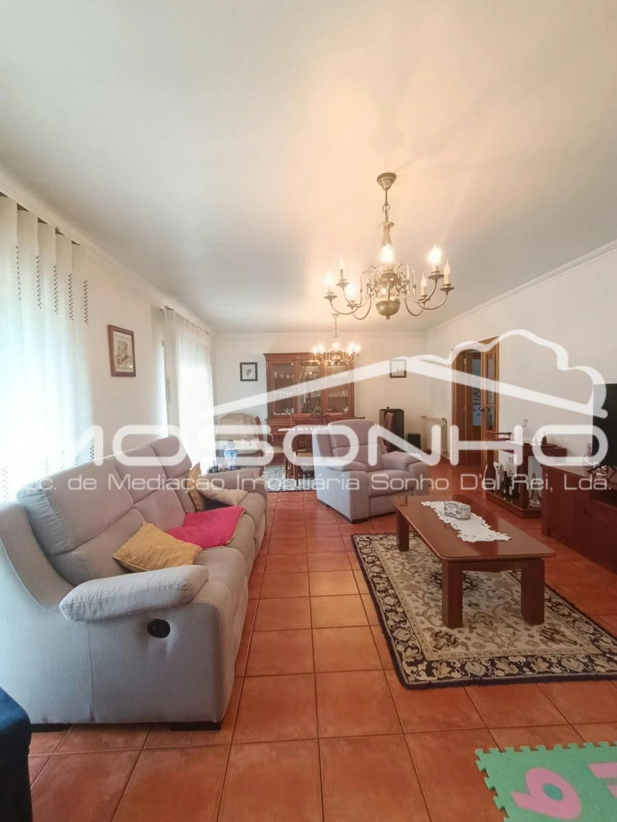 Moradia T4 para Venda em Marinha Grande Foto 4