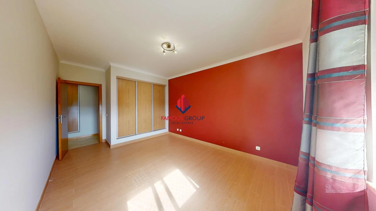 Apartamento T1 para Venda em Alvor Foto 19