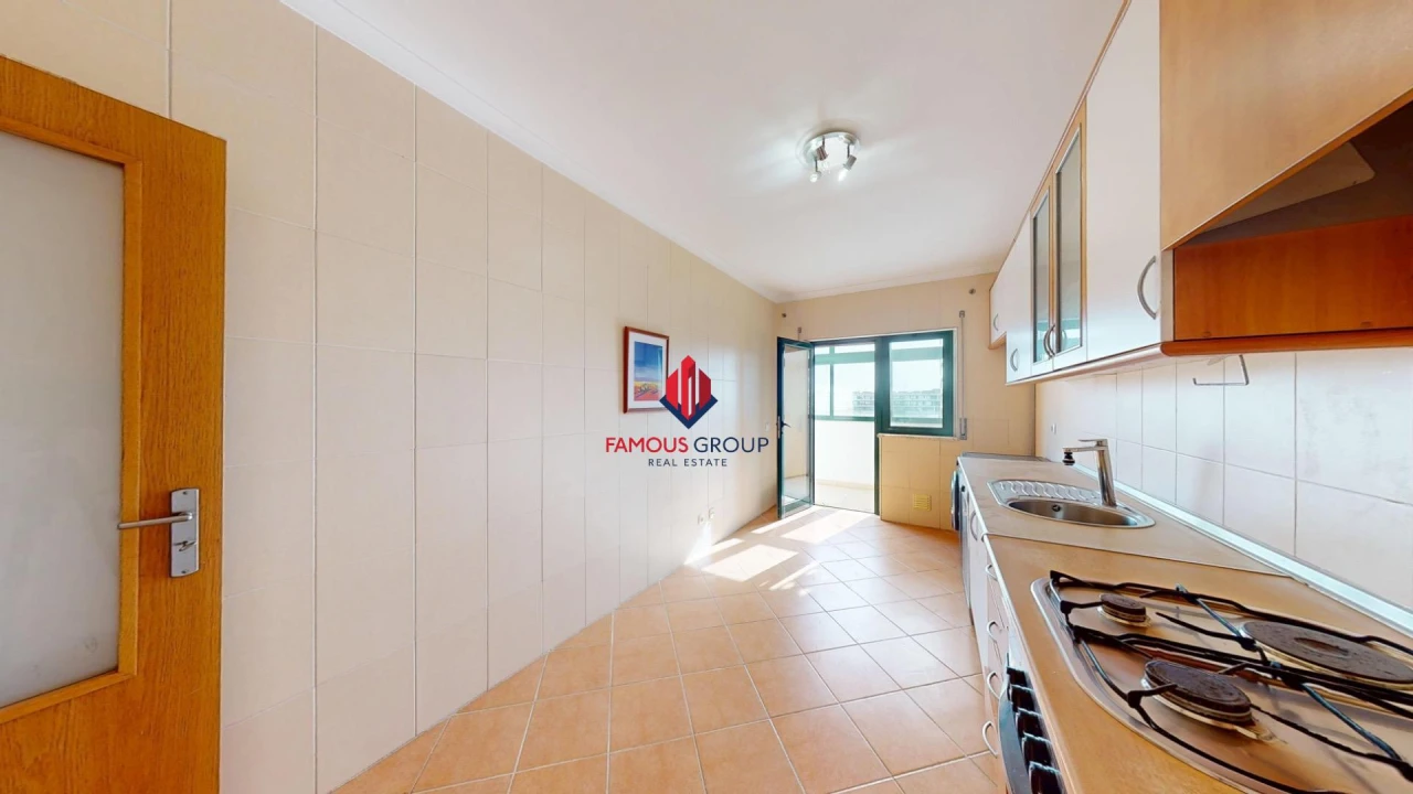Apartamento T1 para Venda em Alvor Foto 5