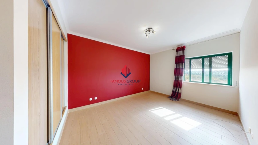 Apartamento T1 para Venda em Alvor Foto 17
