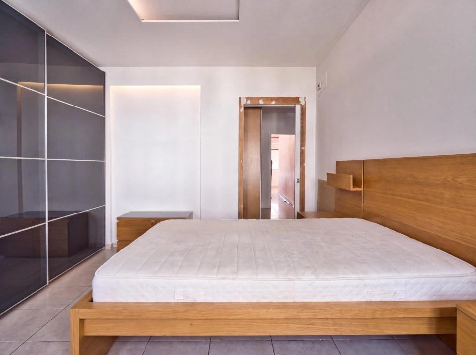 Apartamento T2 para Venda em Rio de Mouro Foto 7