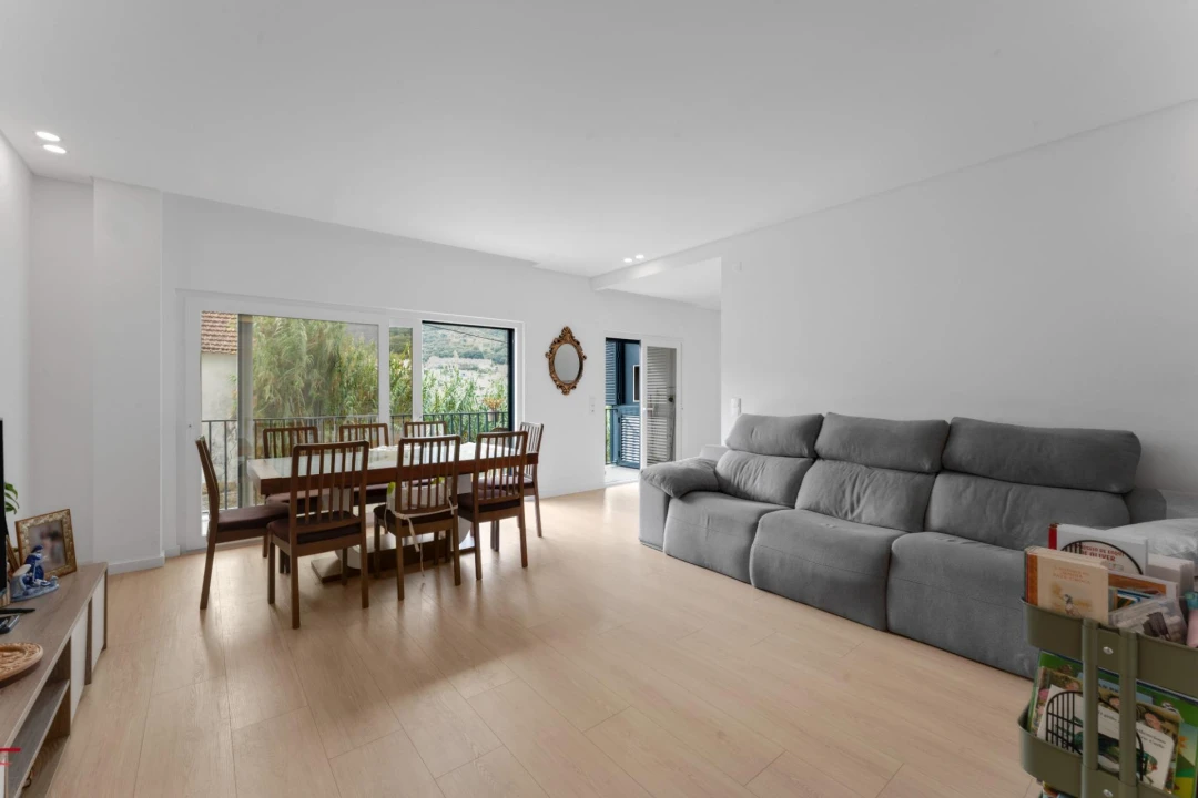 Apartamento T3 para Venda em Loures Foto 2