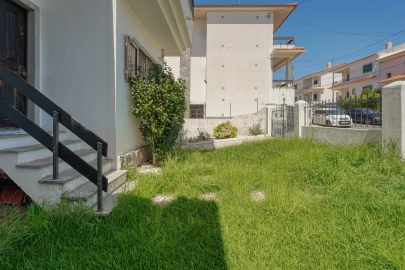 Moradia T4 para Venda em Agualva e Mira-Sintra