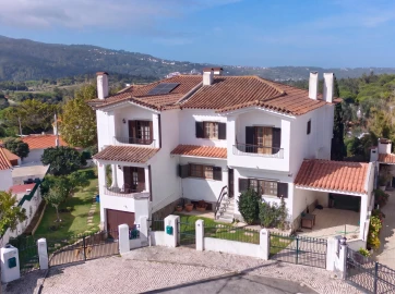 Moradia T4 para Venda em Agualva e Mira-Sintra