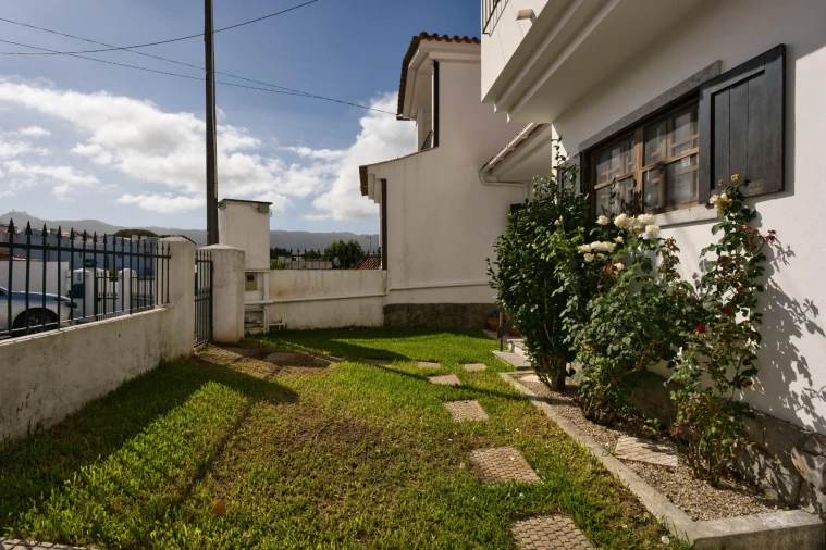 Moradia T4 para Venda em Agualva e Mira-Sintra Foto 35