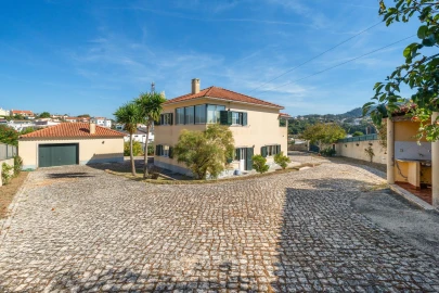 Moradia T4 para Venda em Agualva e Mira-Sintra