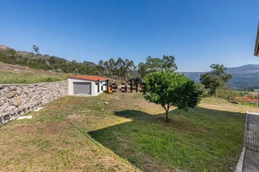 Moradia T3 para Venda em Calvos e Frades Foto 41