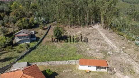 Moradia T3 para Venda em Calvos e Frades
