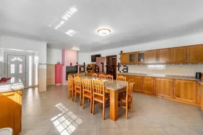 Moradia T3 para Venda em Calvos e Frades