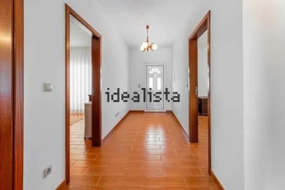Moradia T3 para Venda em Calvos e Frades