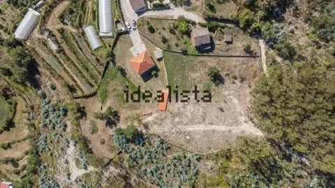 Moradia T3 para Venda em Calvos e Frades