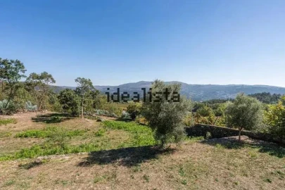 Moradia T3 para Venda em Calvos e Frades