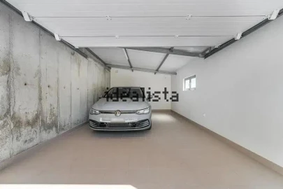 Moradia T3 para Venda em Calvos e Frades