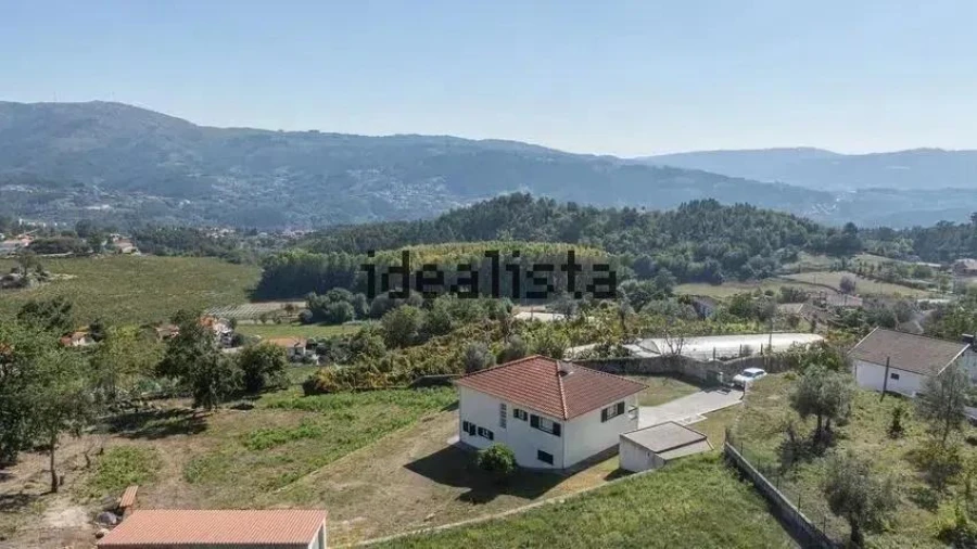 Moradia T3 para Venda em Calvos e Frades Foto 10