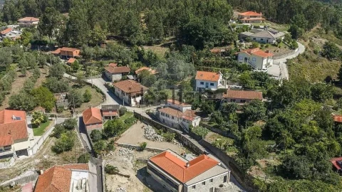 Moradia T3 para Venda em Sobradelo da Goma