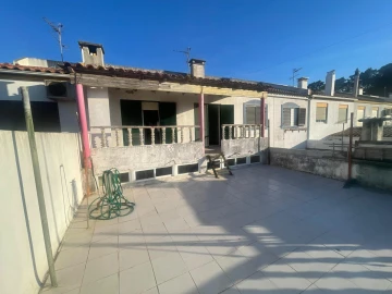 Moradia T3 para Venda em Azeitão (São Lourenço e São Simão)