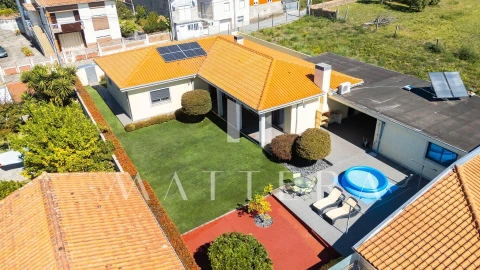 Moradia T3 para Venda em Grijó e Sermonde