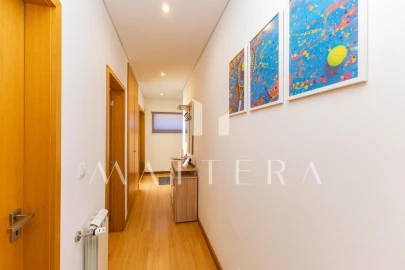 Moradia T3 para Venda em Grijó e Sermonde