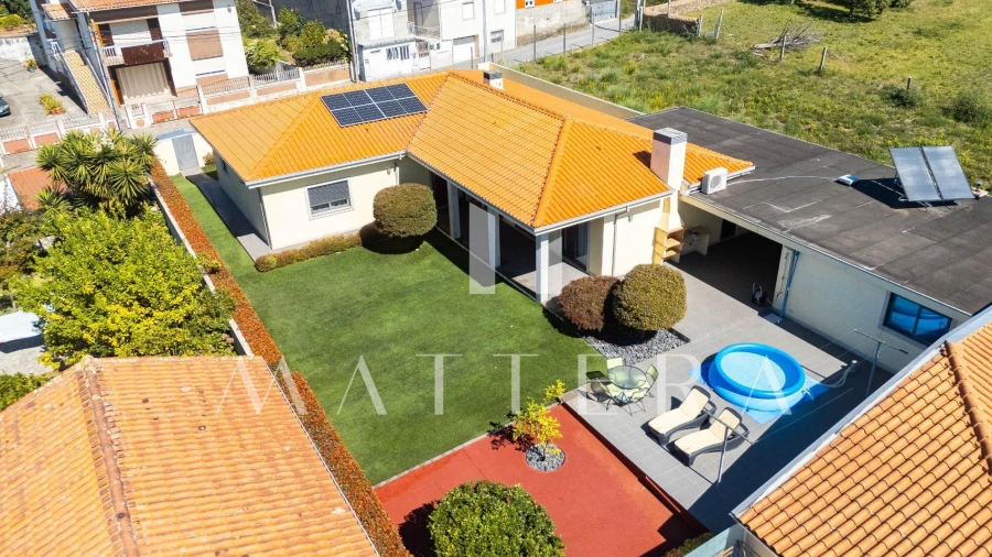 Moradia T3 para Venda em Grijó e Sermonde