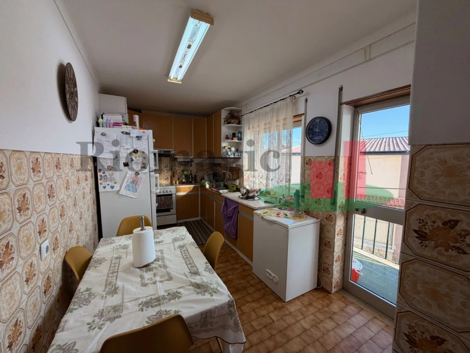 Apartamento T3 para Venda em Rio Maior Foto 2