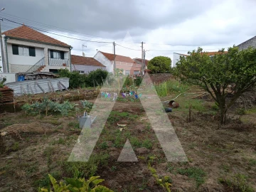 Moradia T4 para Venda em Requeixo, Nossa Senhora de Fátima e Nariz