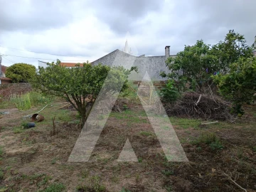 Moradia T4 para Venda em Requeixo, Nossa Senhora de Fátima e Nariz