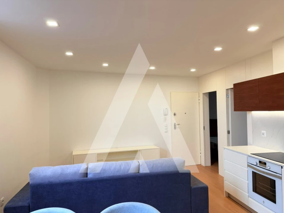 Apartamento T3 para Arrendamento em Santa Maria Maior e Monserrate e Meadela Foto 8