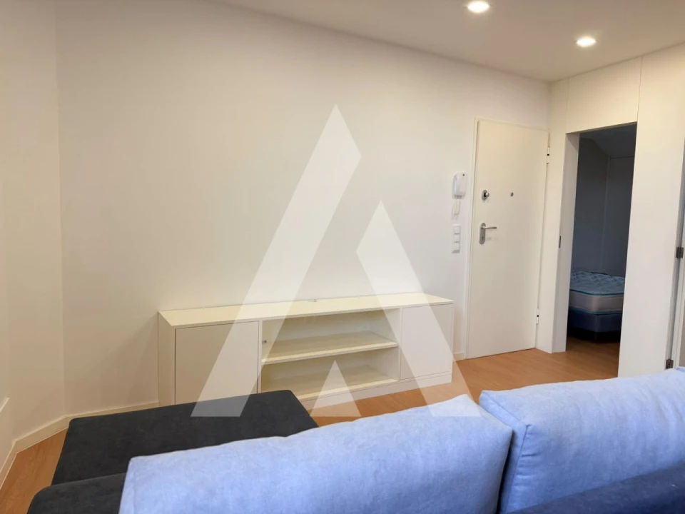 Apartamento T3 para Arrendamento em Santa Maria Maior e Monserrate e Meadela Foto 9
