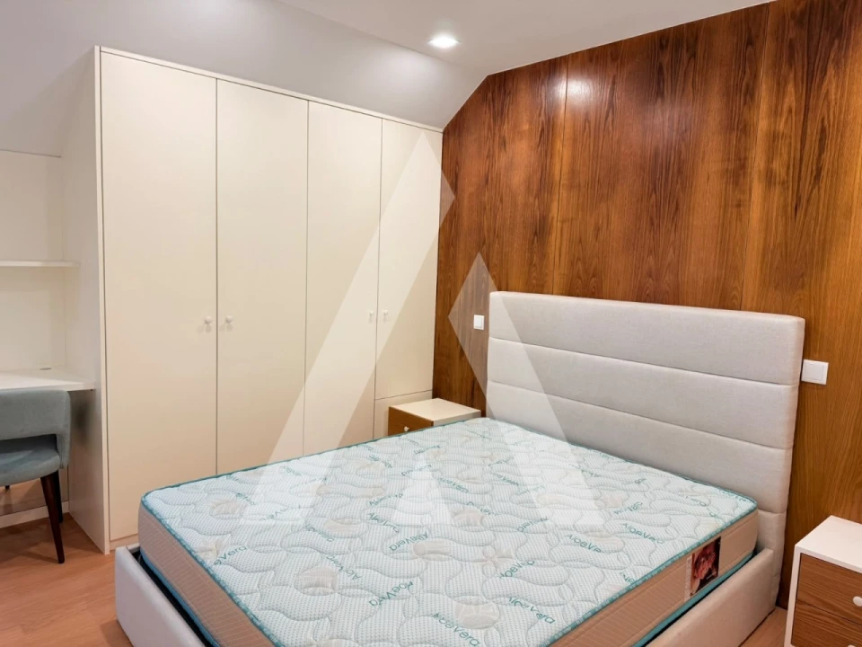 Apartamento T3 para Arrendamento em Santa Maria Maior e Monserrate e Meadela Foto 13