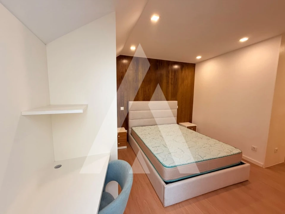 Apartamento T3 para Arrendamento em Santa Maria Maior e Monserrate e Meadela Foto 17