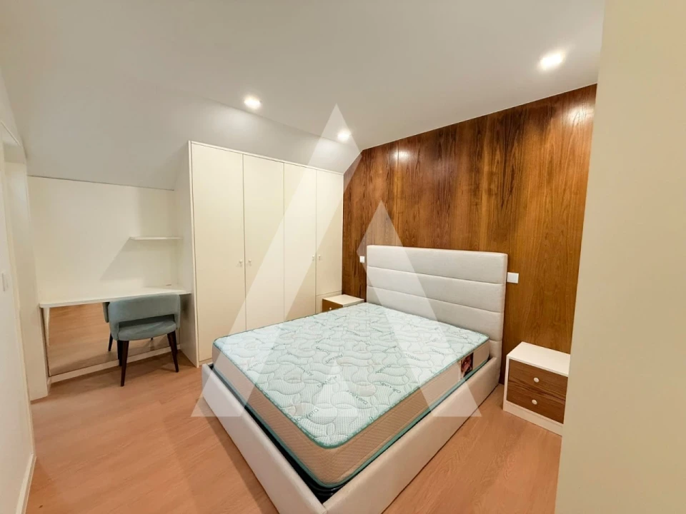 Apartamento T3 para Arrendamento em Santa Maria Maior e Monserrate e Meadela Foto 15