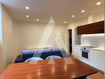 Apartamento T3 para Arrendamento em Santa Maria Maior e Monserrate e Meadela