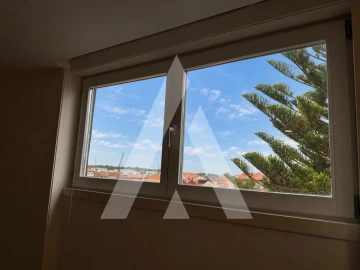 Apartamento T3 para Arrendamento em Santa Maria Maior e Monserrate e Meadela
