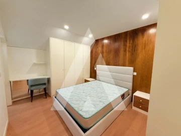 Apartamento T3 para Arrendamento em Santa Maria Maior e Monserrate e Meadela