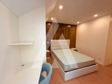 Apartamento T3 para Arrendamento em Santa Maria Maior e Monserrate e Meadela