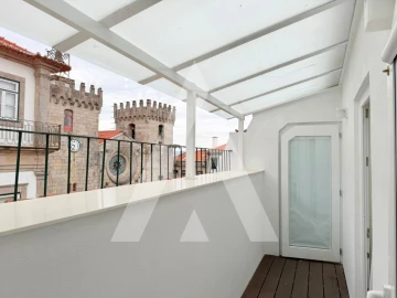 Apartamento T3 para Arrendamento em Santa Maria Maior e Monserrate e Meadela