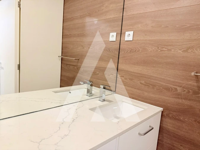 Apartamento T3 para Arrendamento em Santa Maria Maior e Monserrate e Meadela Foto 30