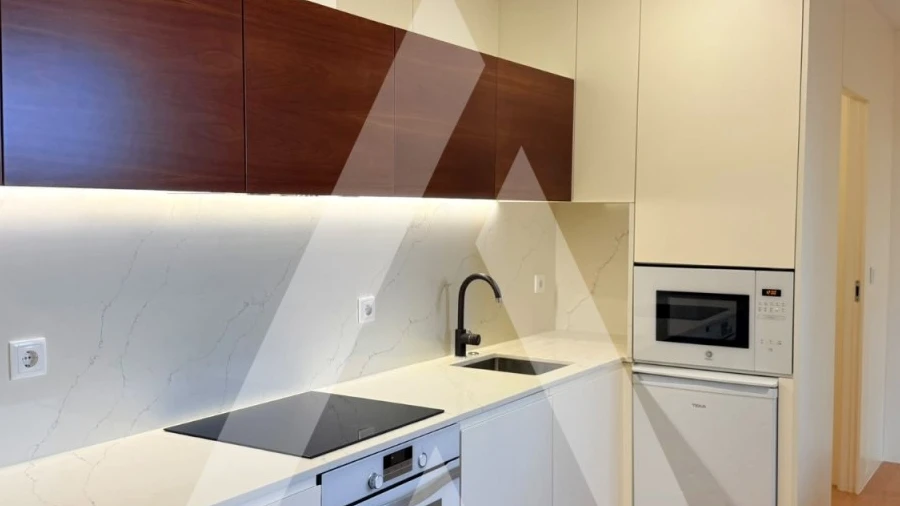 Apartamento T3 para Arrendamento em Santa Maria Maior e Monserrate e Meadela