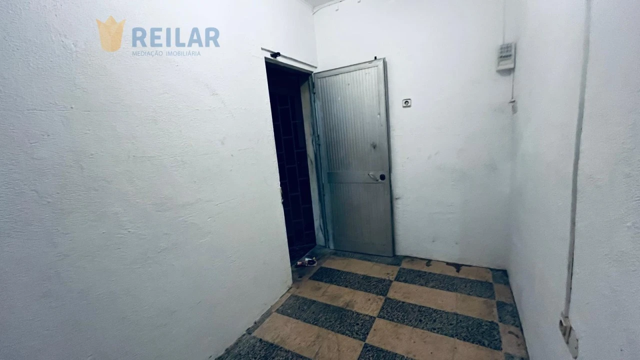 Armazém para Arrendamento em Santa Iria de Azoia, São João da Talha e Bobadela Foto 4