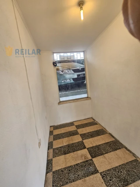 Armazém para Arrendamento em Santa Iria de Azoia, São João da Talha e Bobadela