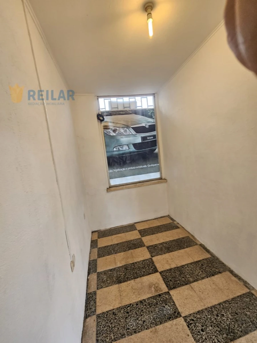 Armazém para Arrendamento em Santa Iria de Azoia, São João da Talha e Bobadela Foto 6