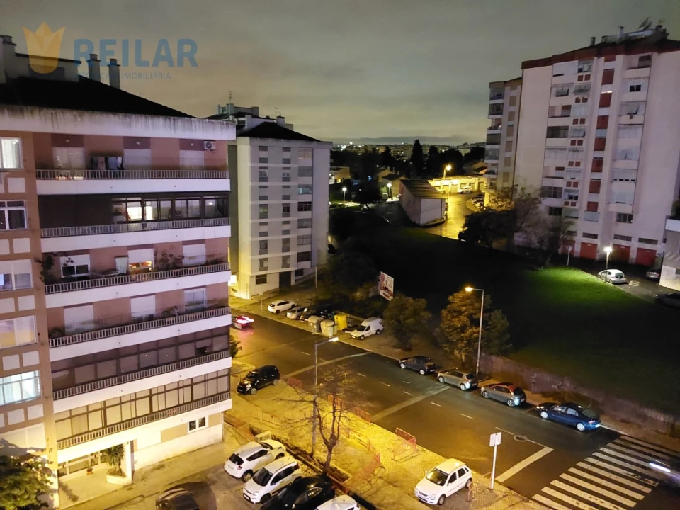 Apartamento T2 para Arrendamento em Santa Iria de Azoia, São João da Talha e Bobadela Foto 1