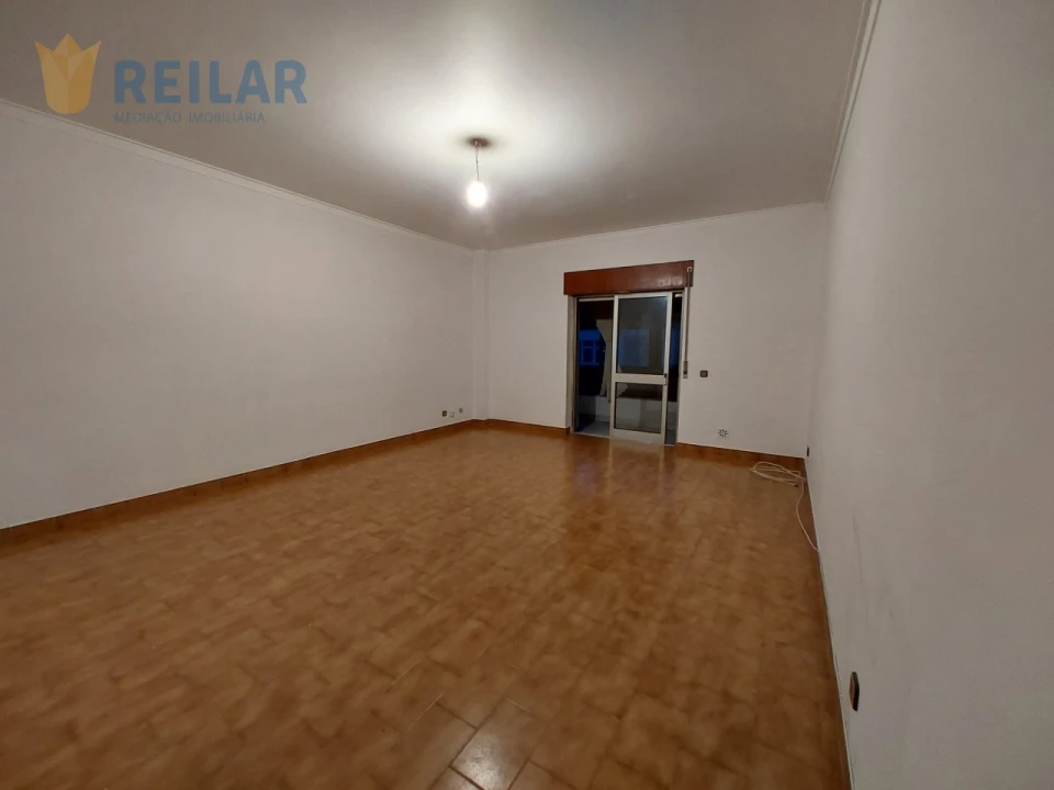 Apartamento T2 para Arrendamento em Santa Iria de Azoia, São João da Talha e Bobadela Foto 8