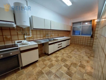 Apartamento T2 para Arrendamento em Santa Iria de Azoia, São João da Talha e Bobadela