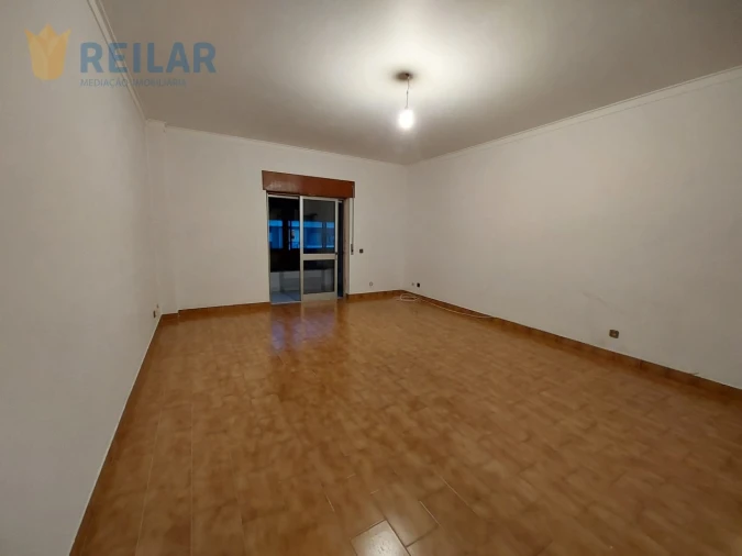Apartamento T2 para Arrendamento em Santa Iria de Azoia, São João da Talha e Bobadela Foto 9