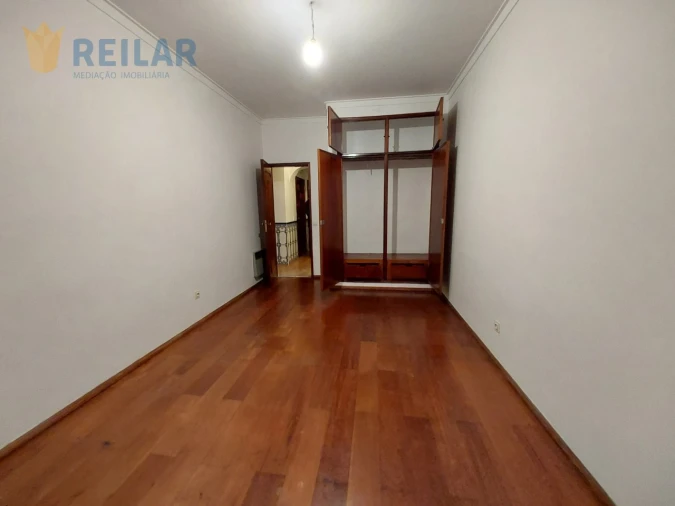 Apartamento T2 para Arrendamento em Santa Iria de Azoia, São João da Talha e Bobadela Foto 12