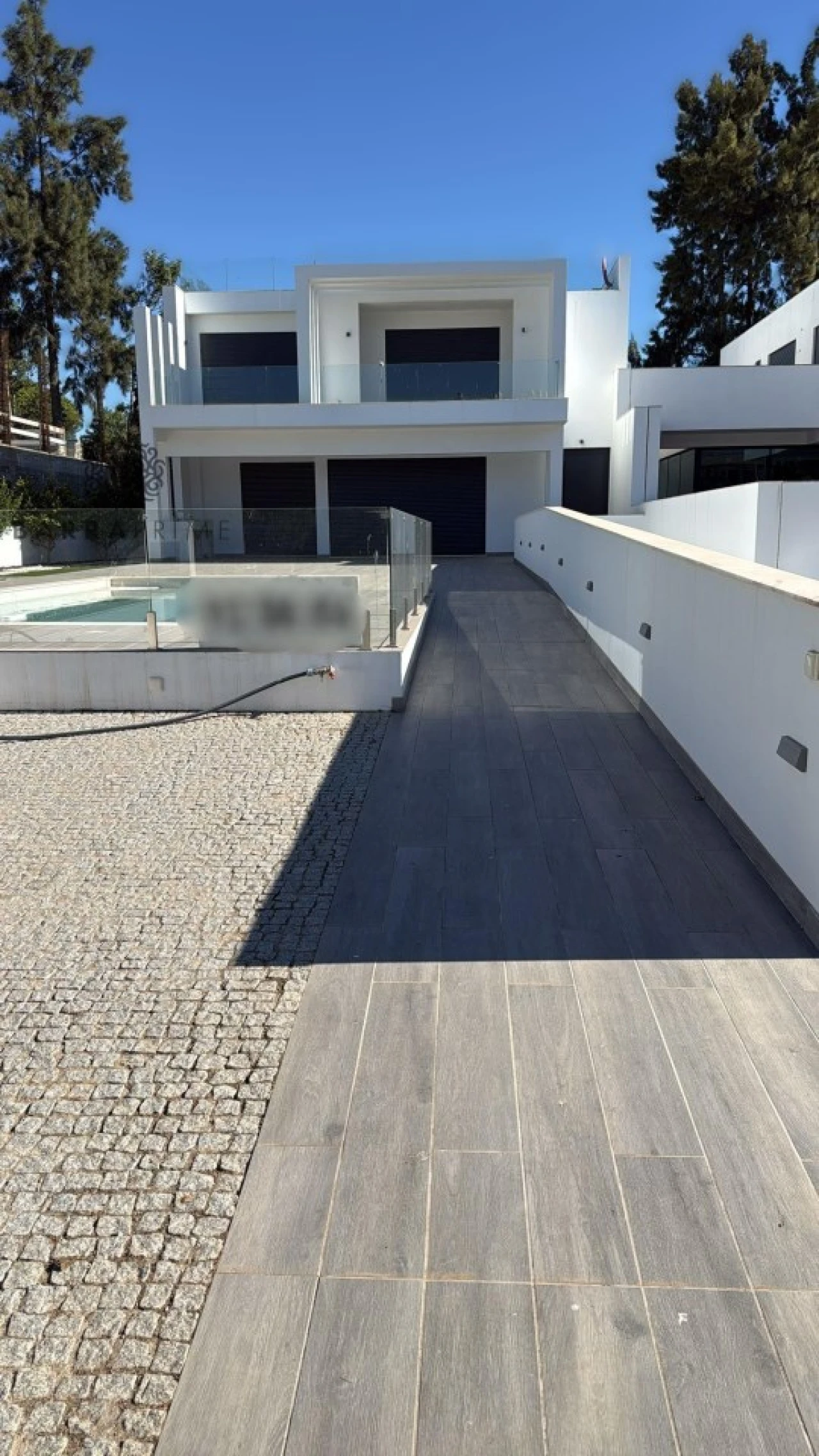 Moradia T4 para Venda em Quarteira Foto 1