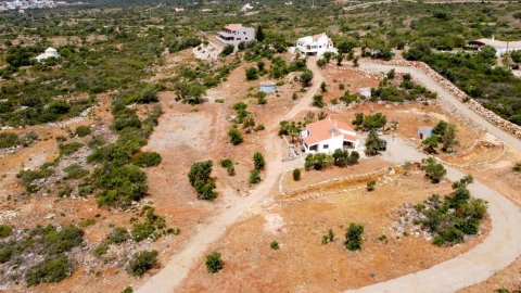 Moradia T4 para Venda em Moncarapacho e Fuseta