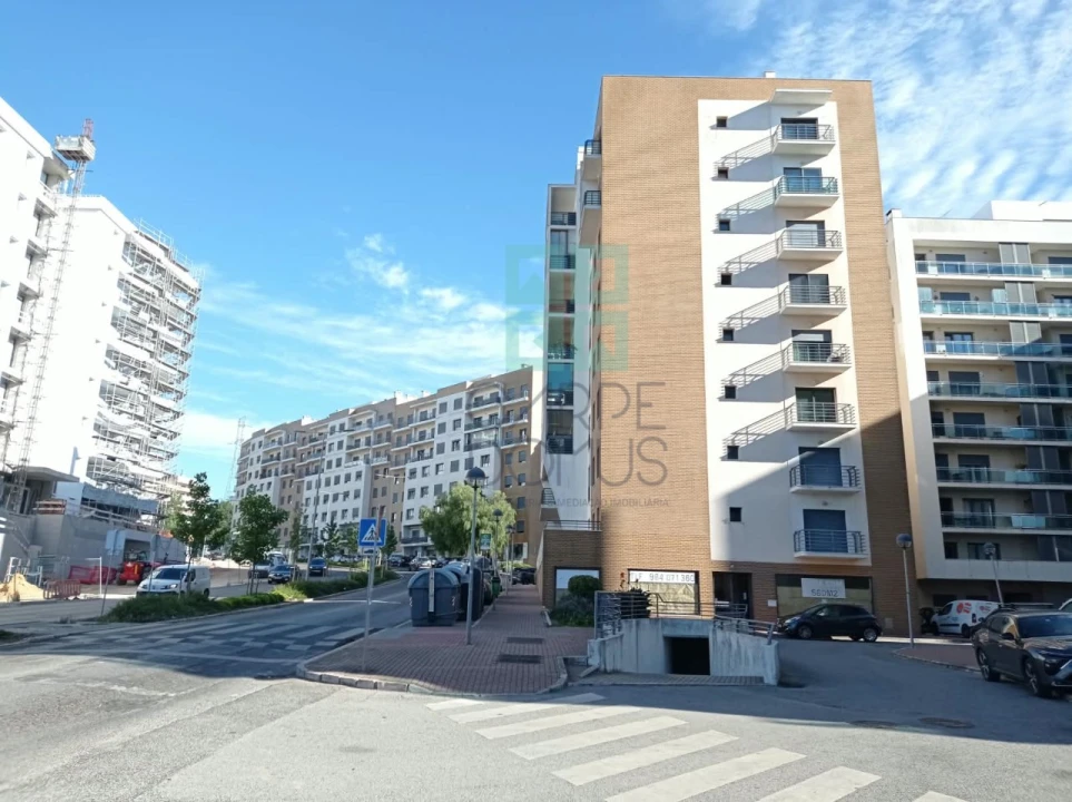 Loja para Venda em Odivelas Foto 1